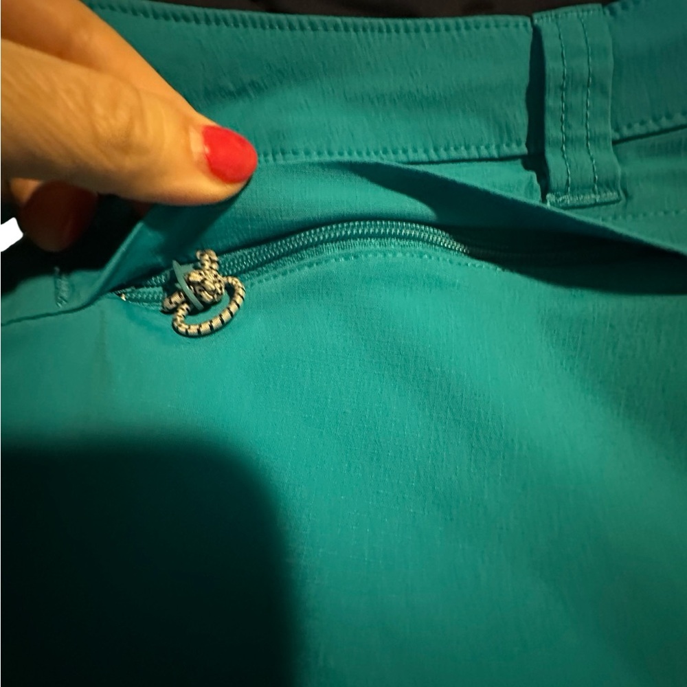 Bass Pro Shops Teal Cargo Shorts for Women - Picture 3 of 5